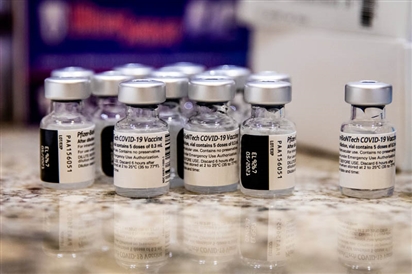 Mỹ giải thích nguyên nhân chỉ mua vaccine Pfizer để viện trợ