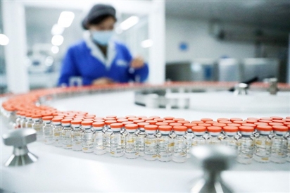 Trung Quốc thử nghiệm trộn vắc-xin Sinovac với vắc-xin Mỹ