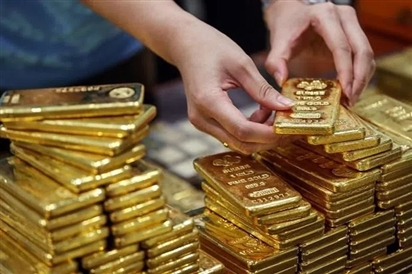 Giá vàng thế giới chứng kiến đà giảm trong tháng 4