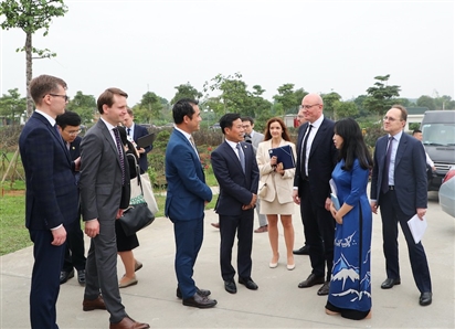 Phó Thủ tướng Nga thăm Đại học Quốc gia Hà Nội