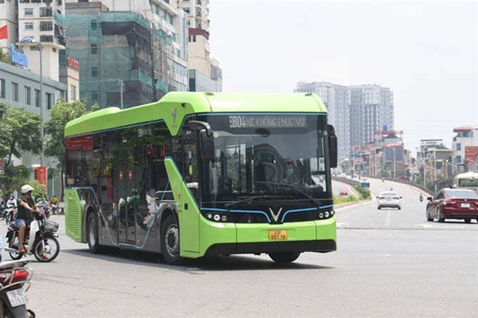 Ảnh: Xe buýt điện thông minh VinBus chạy thử tuyến nội đô Hà Nội