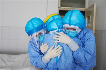 Hàng trăm người được chữa khỏi virus corona, cho xuất viện ở Trung Quốc