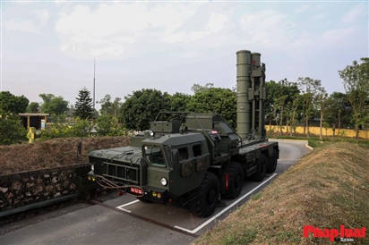 Cận cảnh 'rồng lửa' S-300 sẵn sàng bảo vệ vùng trời Thủ đô Hà Nội
