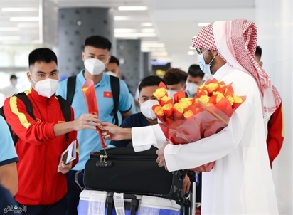 Đội tuyển Việt Nam được đón tiếp nồng hậu khi đặt chân đến Saudi Arabia