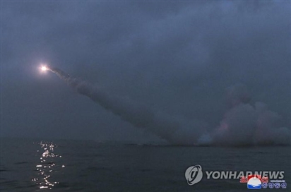 Mỹ-Hàn vừa khai màn tập trận lớn, Triều Tiên lại phóng tên lửa đạn đạo