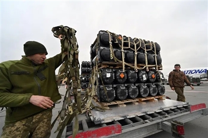 Phương Tây lo ngại công nghệ của các loại vũ khí cung cấp cho Ukraine sẽ rơi vào tay Nga
