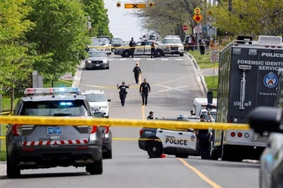 Cảnh sát Canada bắn hạ kẻ mang súng gần 5 trường học