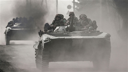 Ukraine công khai chi tiêu quân sự hàng tháng