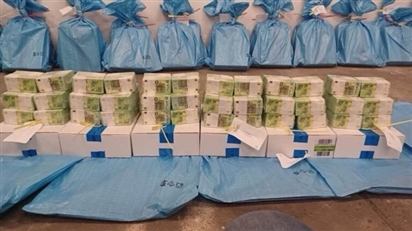 Hungary chặn đoàn xe chở tiền và vàng liên quan Ukraine, mở cuộc điều tra quy mô lớn