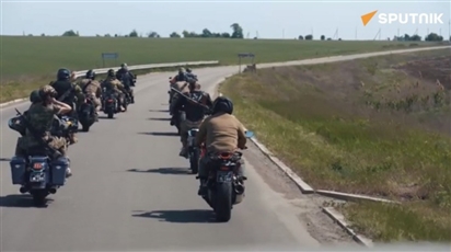 Báo Nga đăng video hiếm về cảnh lực lượng xe gắn máy đột phá cứ điểm ở Ukraine