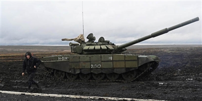 Nga tập trận bắn đạn thật sát biên giới Ukraine