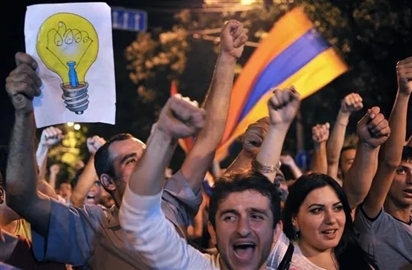 Cảnh sát Armenia bắt giữ người biểu tình ở Yerevan
