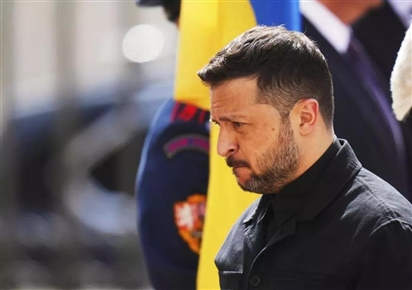 'Không có quyền': Phương Tây mạnh mẽ hạ giọng Zelensky